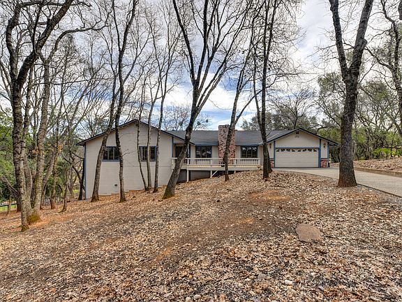 2nd image of 1917 Mariposa Ct