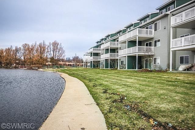 1st image of 650 S Lake St