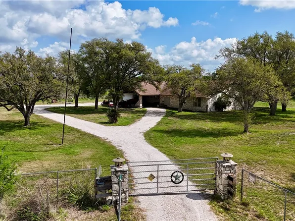 125 Agape Dr, Woodsboro, TX 78393