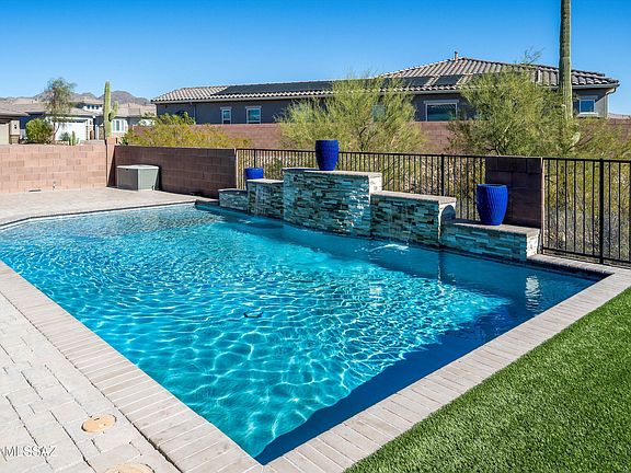 2nd image of 7635 W Sage Palm Ln