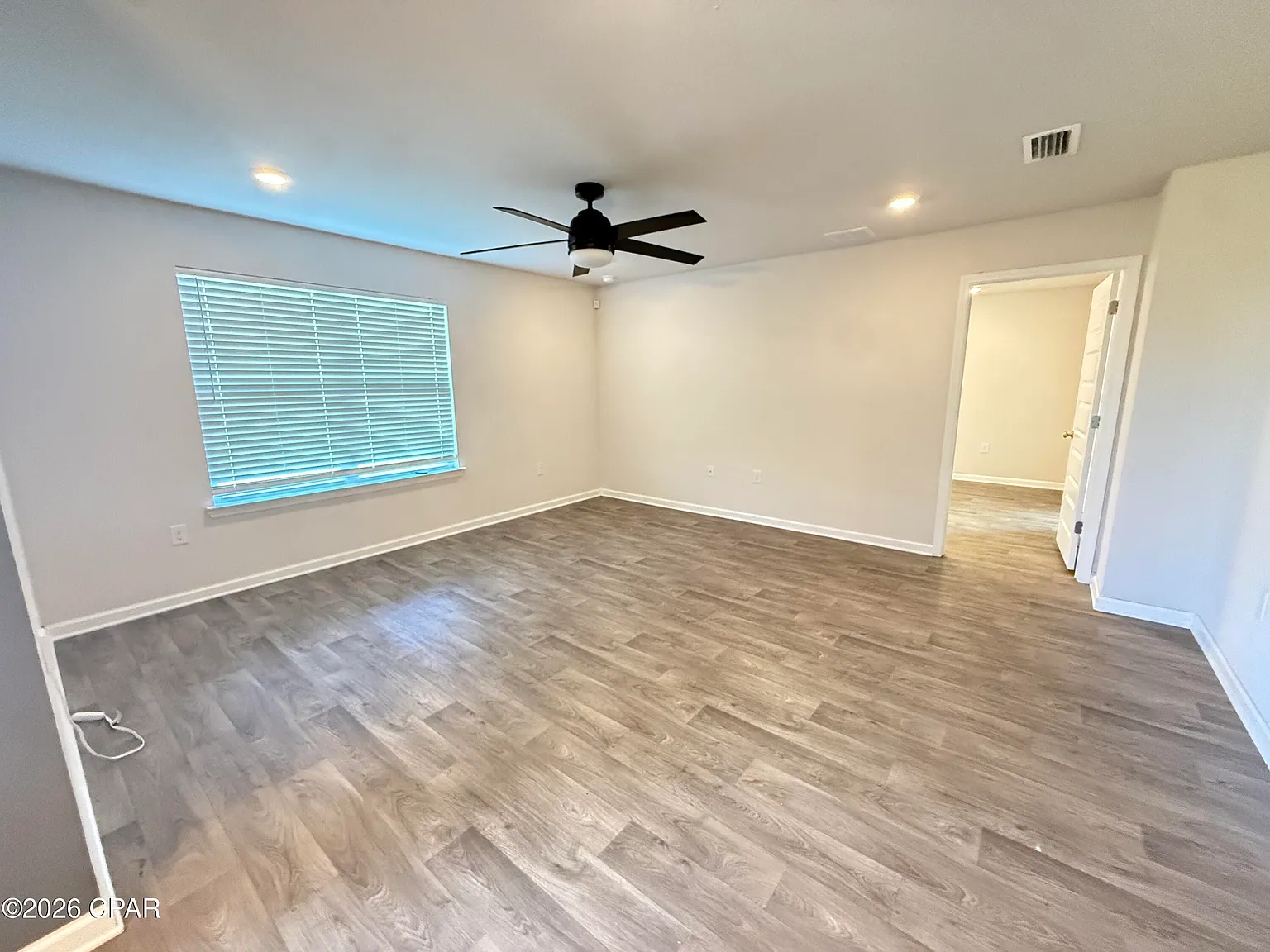 4 bed, 1867 sqft, $2,200 — Photo 2
