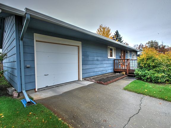 3rd image of 209 Bentley Dr