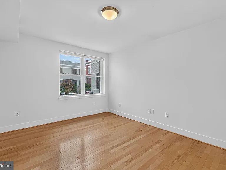 809 Otis Pl NW #104 — Photo 5