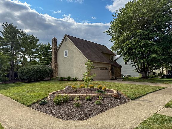 2nd image of 621 Valley Wood Ct