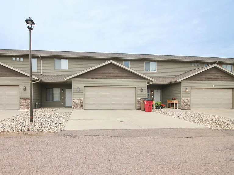 Tanner Court Estates -3 bed units townhouses in Tea, SD! — Photo 26