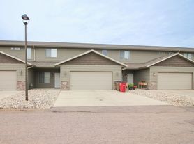 Tanner Court Estates -3 bed units townhouses in Tea, SD!