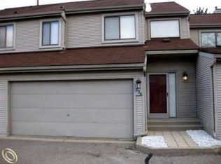 526 Oxford Ct #1, Rochester Hills, MI 48307