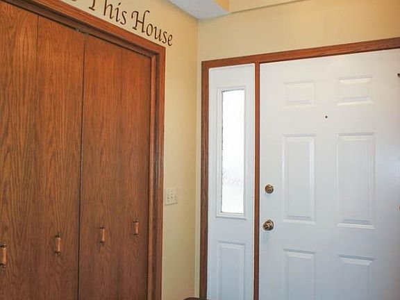2nd image of 601 Southwood Dr