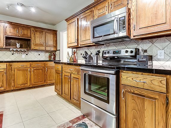 2nd image of 4504 Atlanta Dr