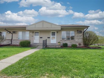 25315 Franklin Ter N #8, South Lyon, MI, 48178