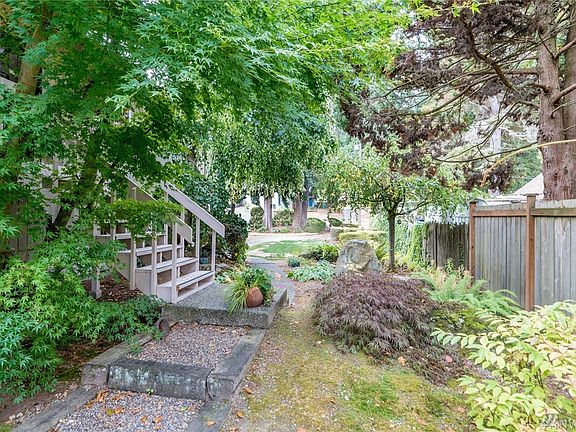 3rd image of 18050 25th Ave NE
