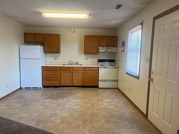 4th image of 2858 University Ave APT 15