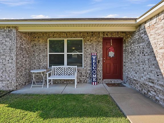 3rd image of 1350 Acuff Ln