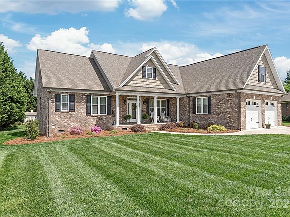 2nd image of 115 Ladybug Ct