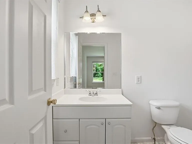 1464 Hawthorne Ave NW — Photo 23
