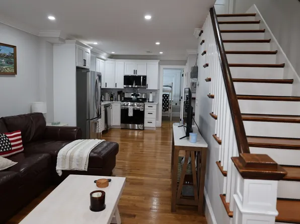 26 Vera St, Revere, MA 02151