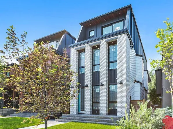 1807 N Broadview Rd NW, Calgary, AB T2N 3H6