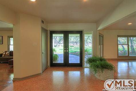 2nd image of 104 Cliffside Dr