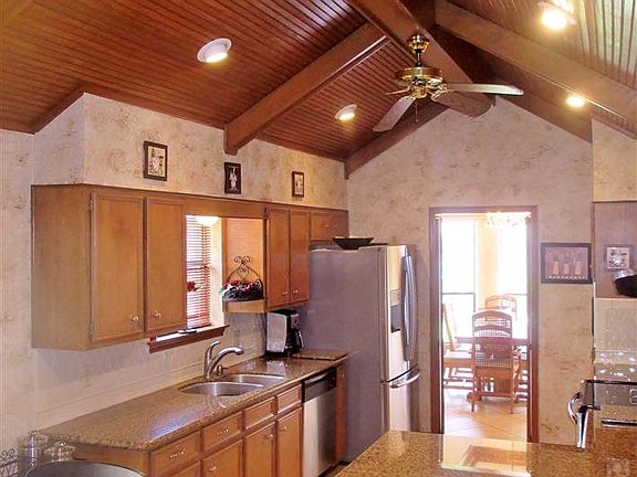 4th image of 1152 Westmeadow Dr