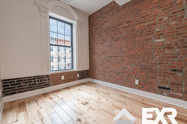 2nd image of 1409 Jefferson Ave Floor 2