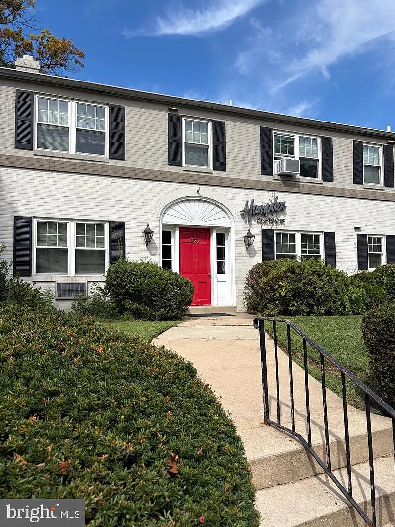 1 bed, 1.0 bath, 560 sqft, $1,525 — Photo 1