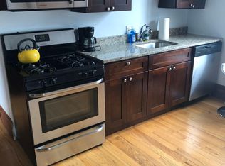 1612 W Beach Ave APT 2F, Chicago, IL 60622