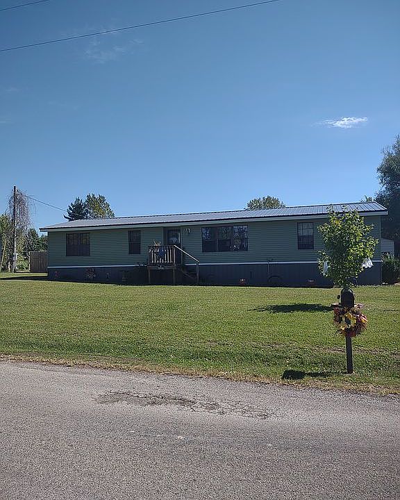 Front view of main house 