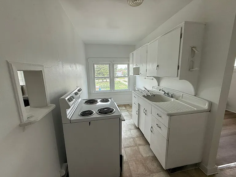 100 S College Ave #11 — Photo 7