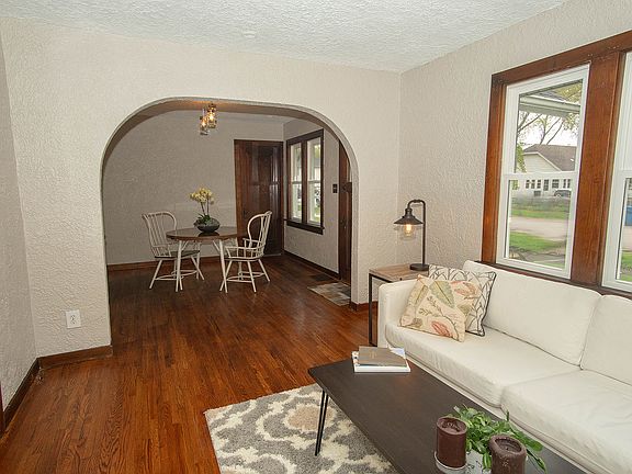 4th image of 505 S Gladstone Ave