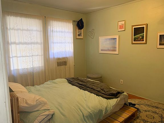 3rd image of 418 N Sierra Bonita Ave #A