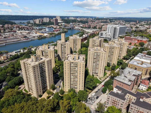 1 Fordham Hill Oval image 1 of 8