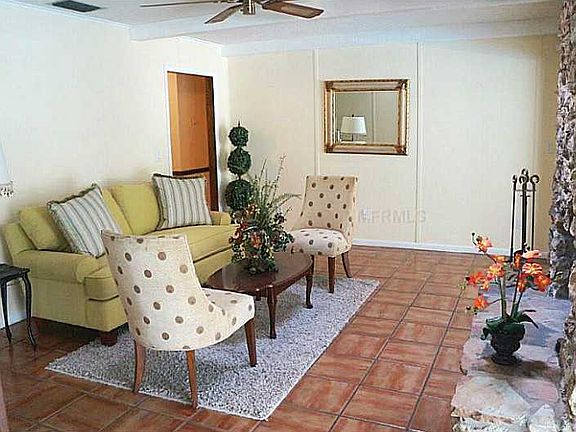 3rd image of 314 Riverbend Blvd