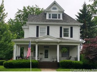 731 E Main St, Carlinville, IL