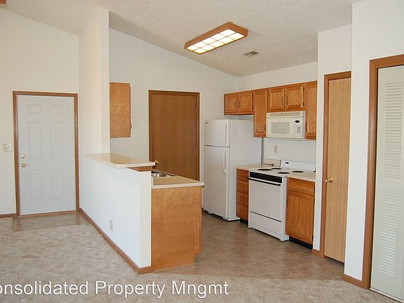 5th image of 60 Bridgewater Ct #8607599