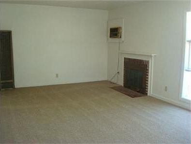3rd image of 1554 Julian St