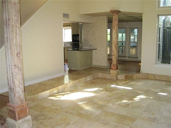 3rd image of 3205 Lodgecreek Ct