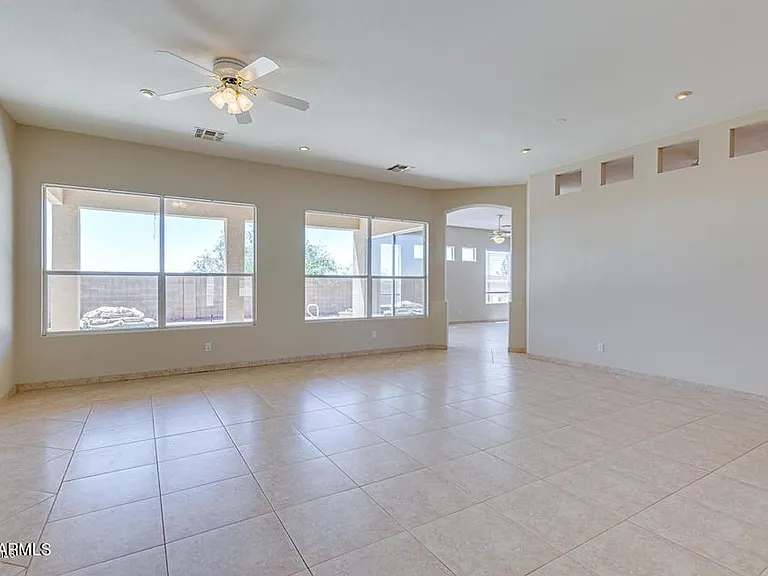 1714 S Rialto — Photo 4