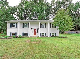 109 Greenleaf Dr, Latham, NY 12110