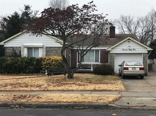 1655 Arkansas Dr, Valley Stream, NY 11580