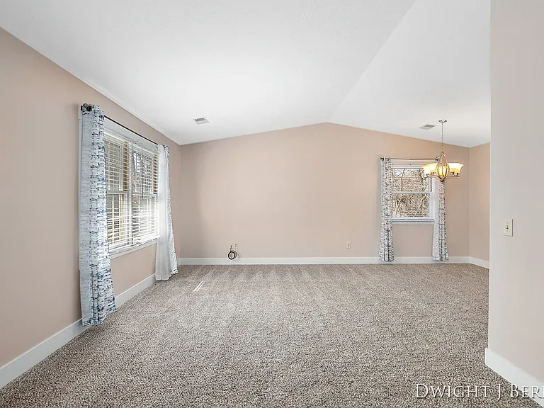 6705 North Dr — Photo 3