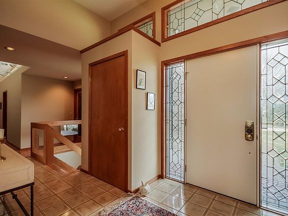 3rd image of 5456 Countryside Dr