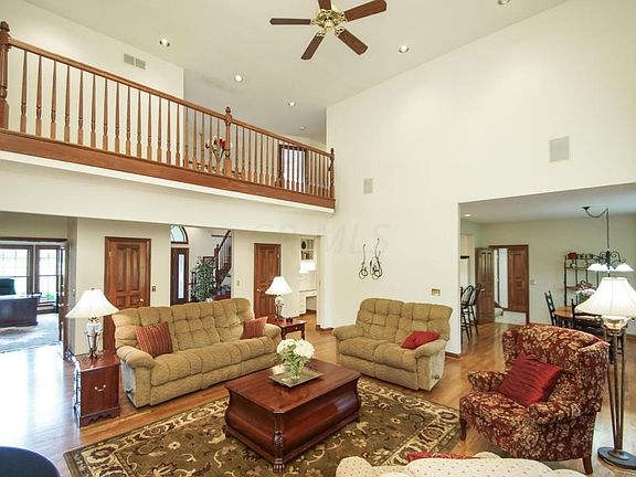3rd image of 5093 Thornhill Ct