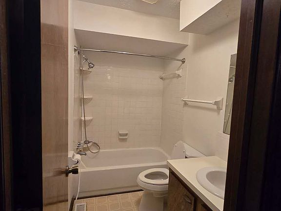 3rd image of 1688 Hightower Dr