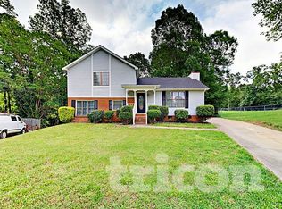 5801 Leaf Ct, Charlotte, NC 28214