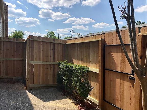 4th image of 10382 Longmont Dr #51/6