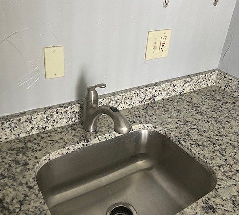 5th image of 12520 Edgewater Dr APT 703