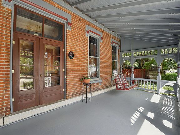 5th image of 40 Smith Pl