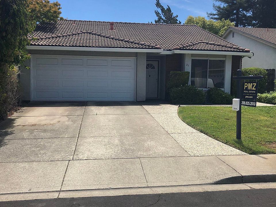 1st image of 25 Pamplona Ct