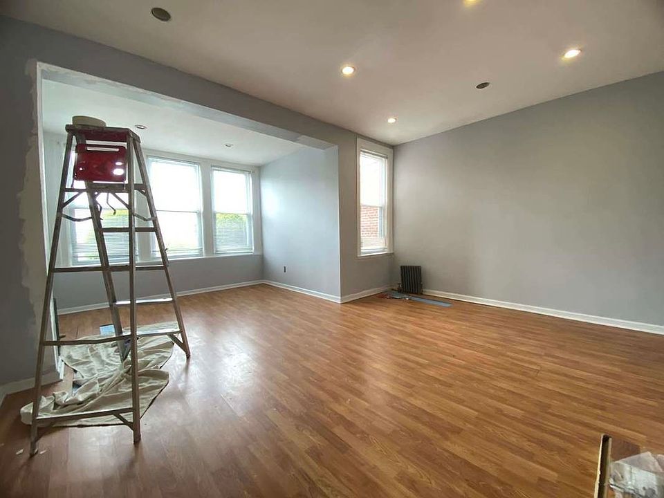 1st image of 33-08 24th Ave #1