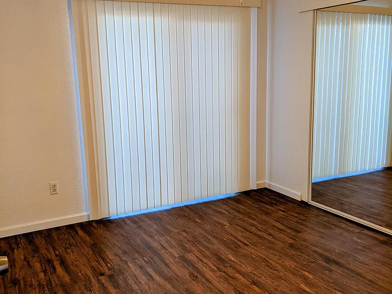21220 Madre St — Photo 9